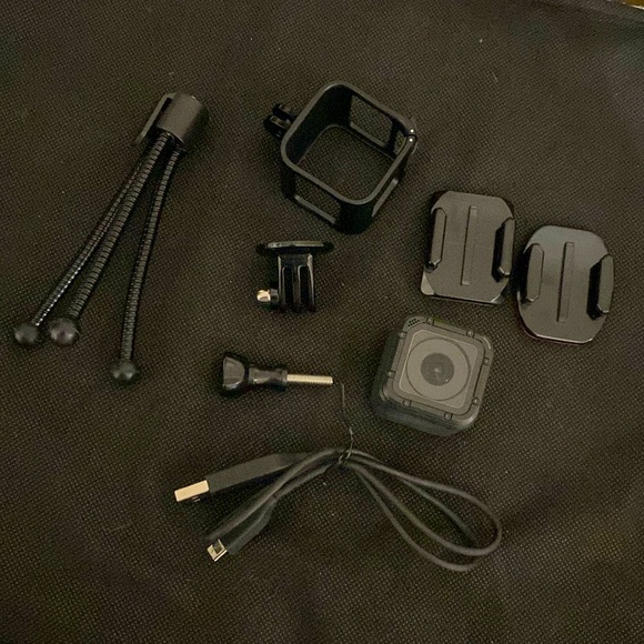 GoPro HERO4 Session (Waterproof Camera, 10M) with accessories - used - Picture 7 of 12